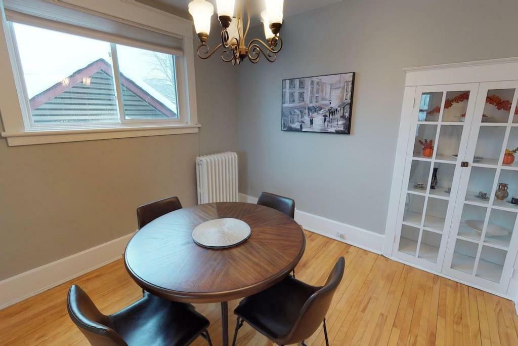 Bright, Clean, Private. In The Heart Of Downtown! Parking, Wi-Fi And Netflix Included Appartement Ottawa Buitenkant foto