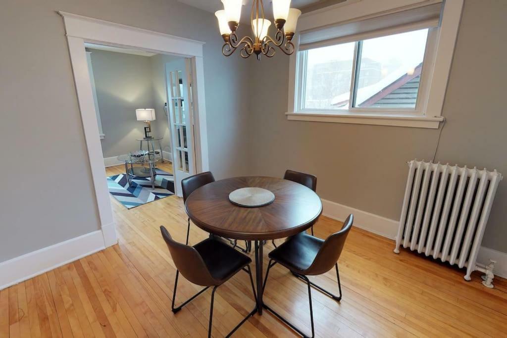 Bright, Clean, Private. In The Heart Of Downtown! Parking, Wi-Fi And Netflix Included Appartement Ottawa Buitenkant foto