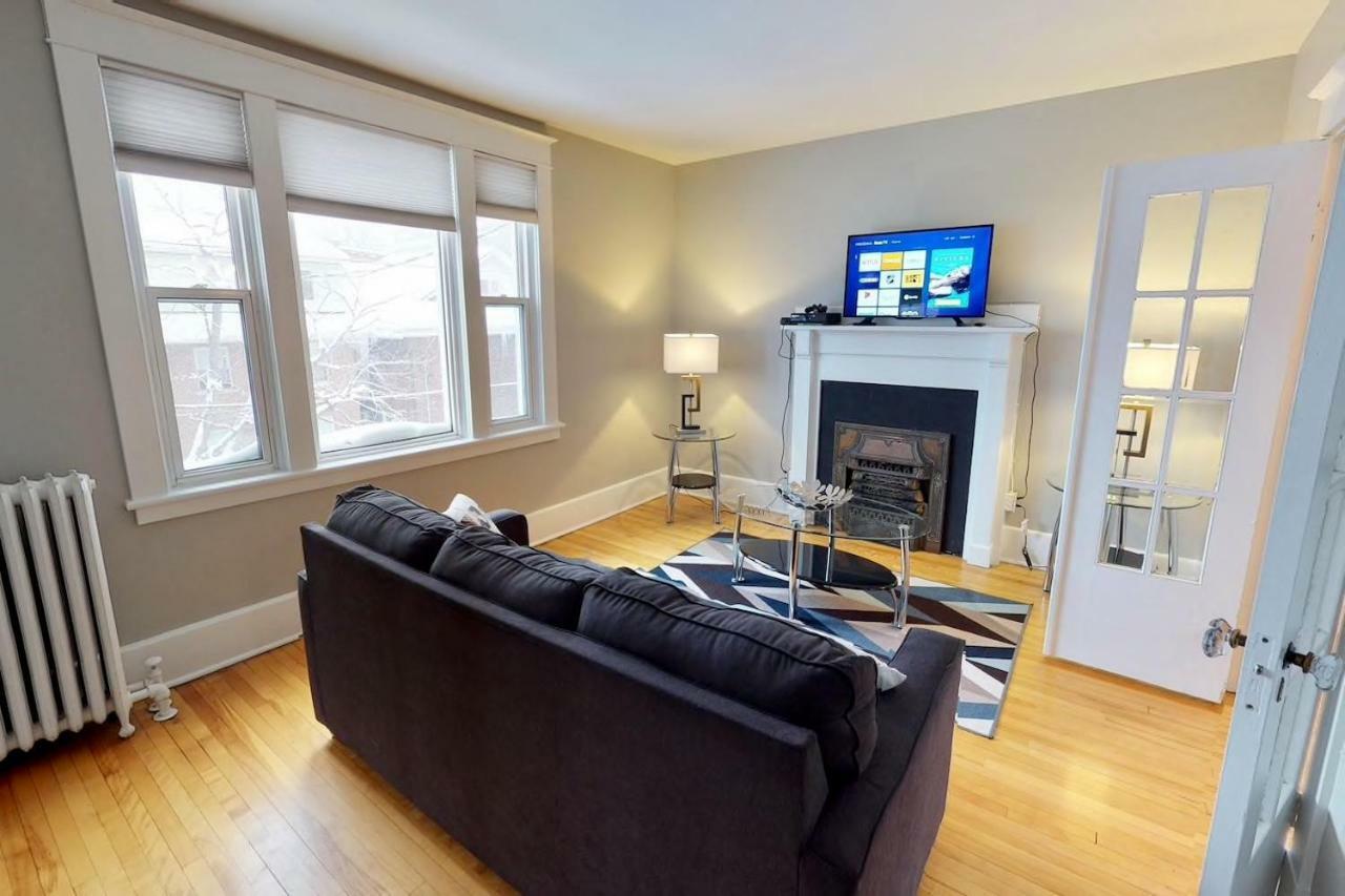 Bright, Clean, Private. In The Heart Of Downtown! Parking, Wi-Fi And Netflix Included Appartement Ottawa Buitenkant foto